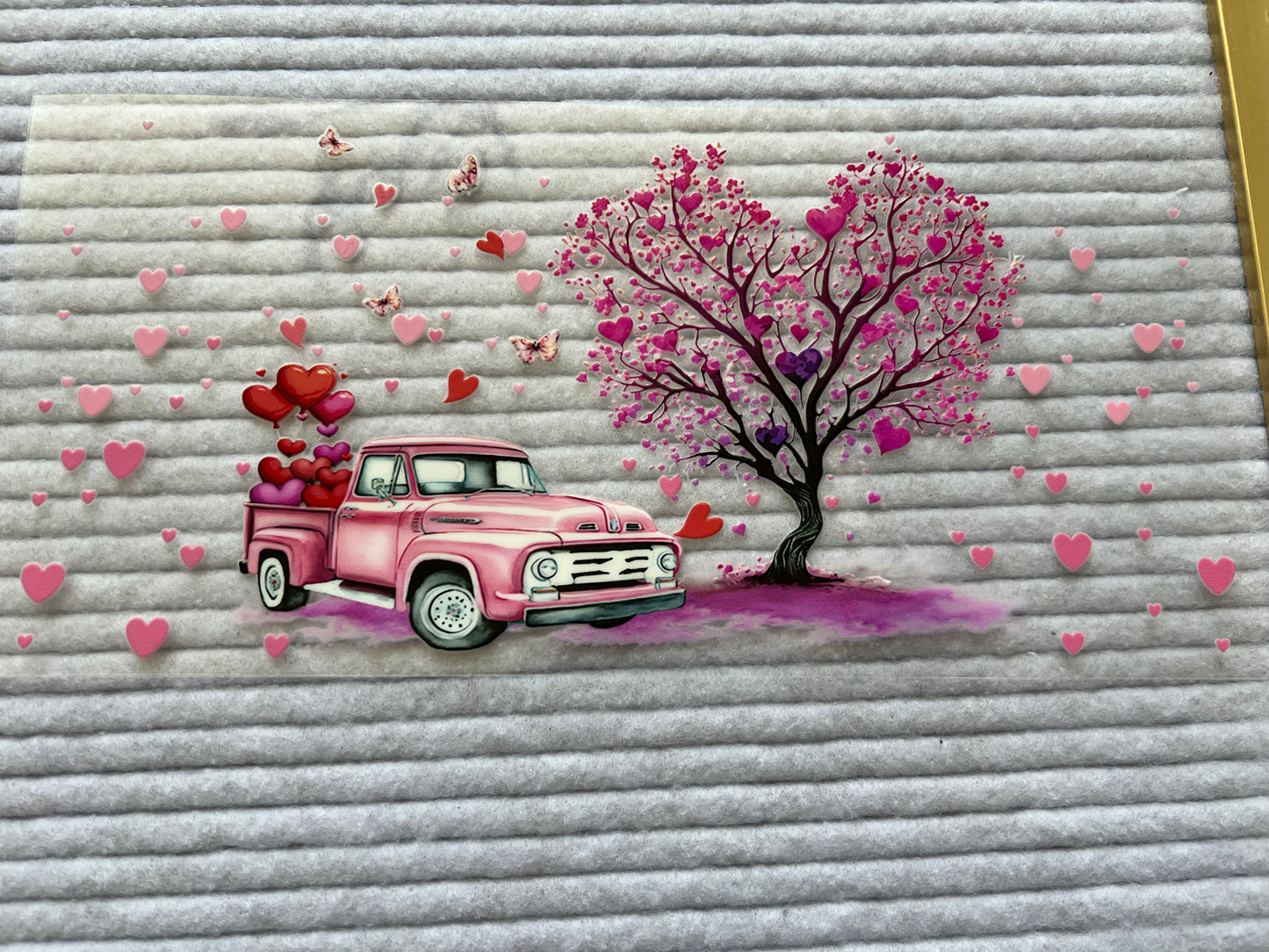 Valentine’s Day Tree & Truck With Hearts