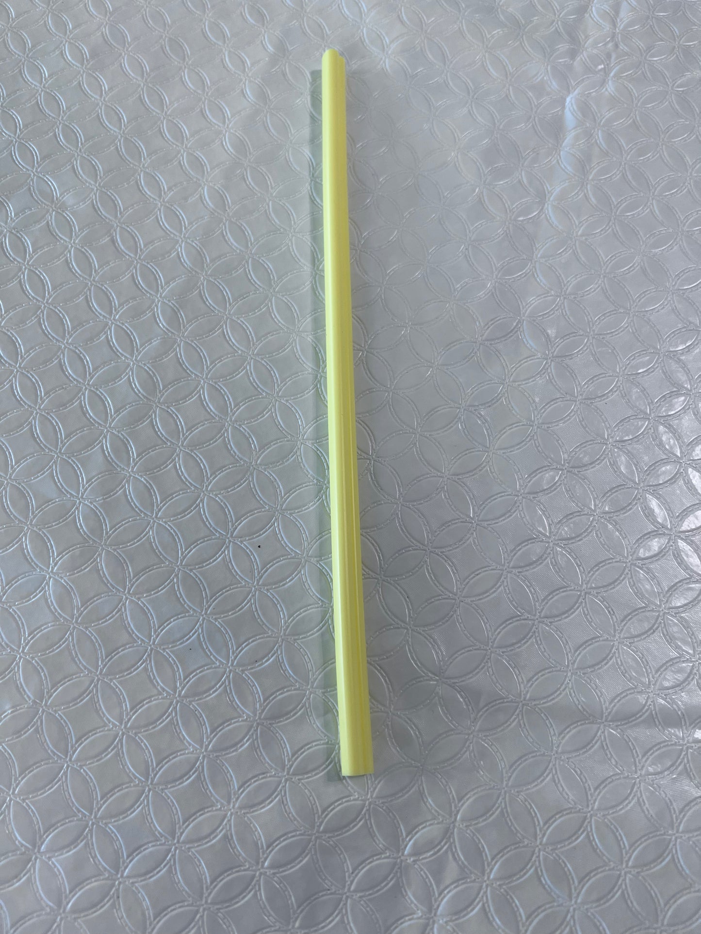 16/20oz Yellow Silicone Heart Straws
